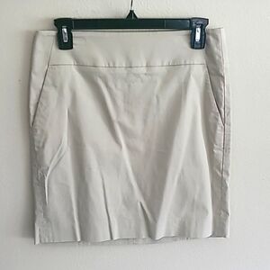 Ann Taylor Khaki Skirt with Pockets